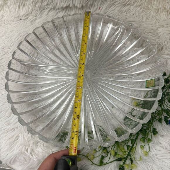 Marquis by Waterford Round Handcut Crystal 3 compartment‎ Serving Appetizer Dish - Picture 9 of 11